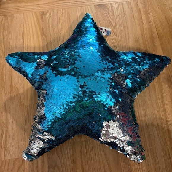 Star Sequin Reversible Plush Pillow Blue Silver NEW - Picture 2 of 7